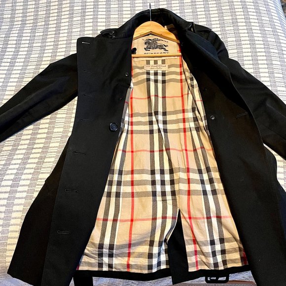 Burberry Trench Coat - Sandringham - Medium Length - Picture 2 of 13